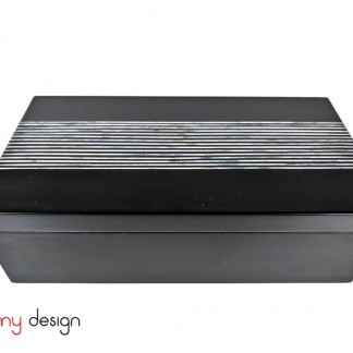 Black rectangular box with  mother of pearl lid 12*23*H7cm